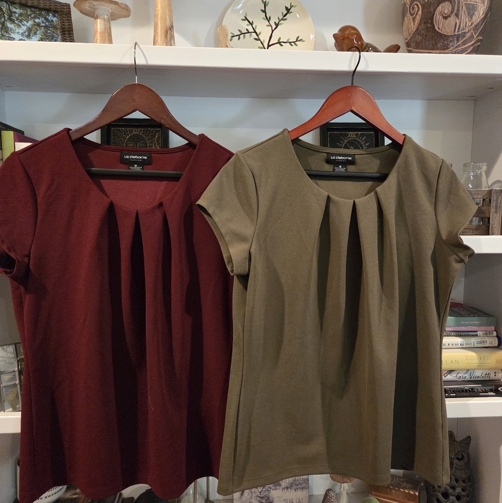2 For 10$!! Liz Claiborne Burgundy and Olive Pleated Blouses Size Medium